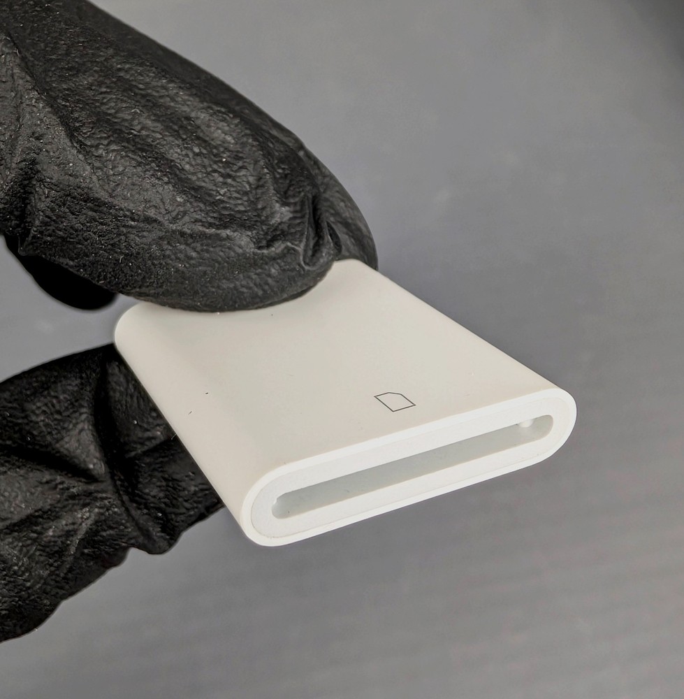 AUTHENTIC Apple Lightning to SD Card Camera Reader A1441