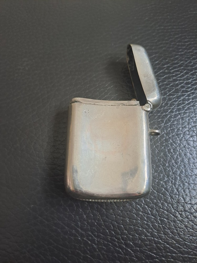 |Hallmarked Silver Antique Vesta Case Birmingham Makers W.H.H