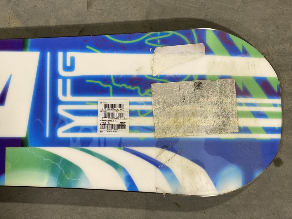 CAPiTA Pathfinder Reverse Camber Snowboard Mars 157cm- Multicolor