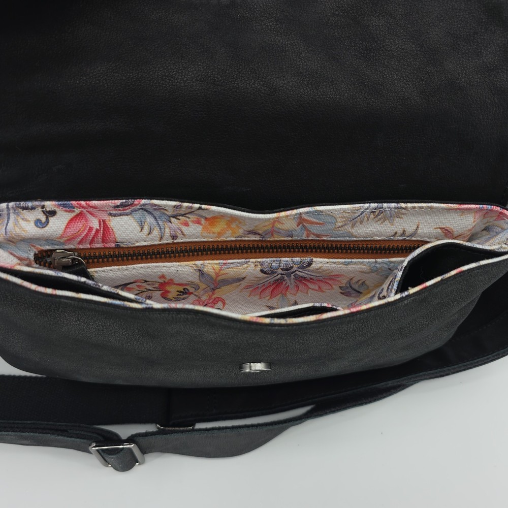 Epiphanie Leather Camera Bag Black, Removable Sections Multipocket w Strap