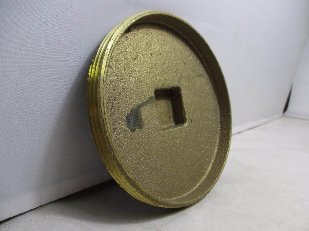 LEE 4" Brass Raised Nut Clean-Out Cover 25-628