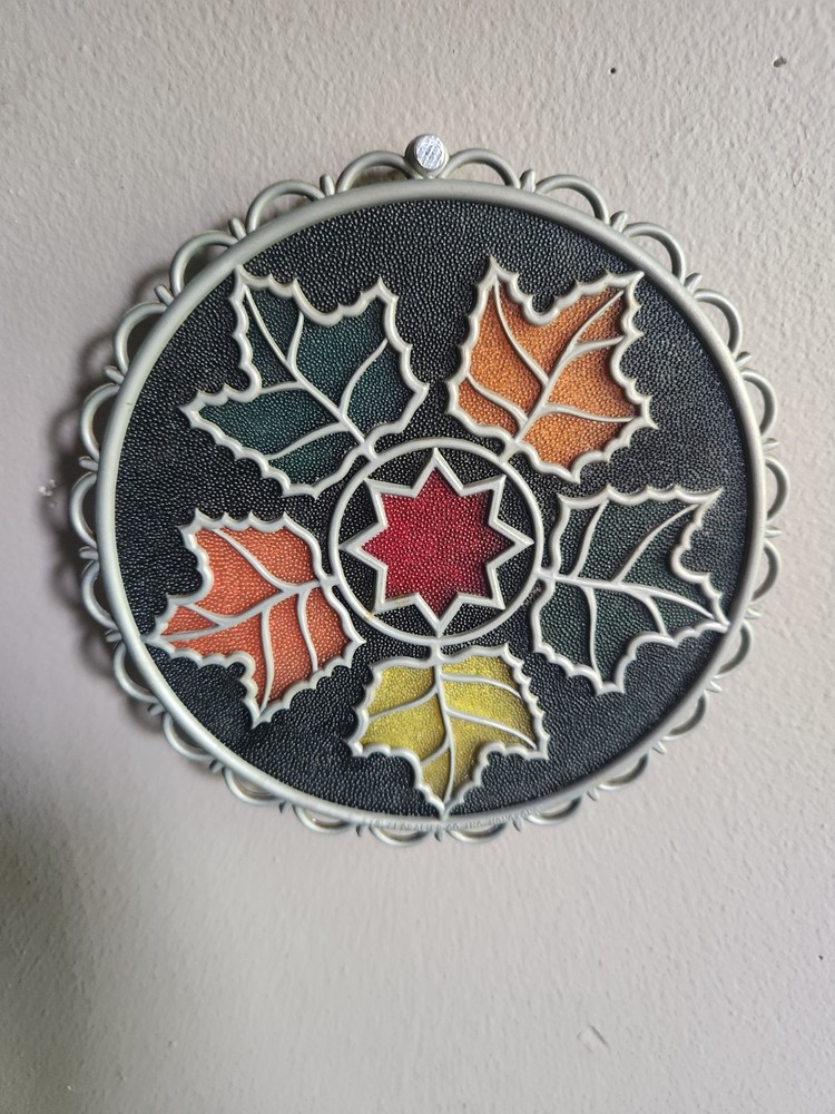 Vintage Maple Leaf Pattern Sun Catcher by Floralier Co. • 6⅞"
