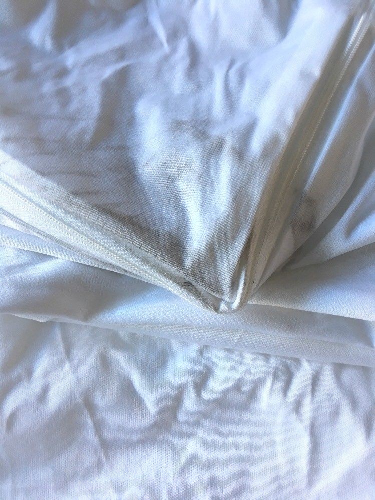 Sleep Safe™ Premium Full Size Mattress Protector Premium Bed Bug Protection