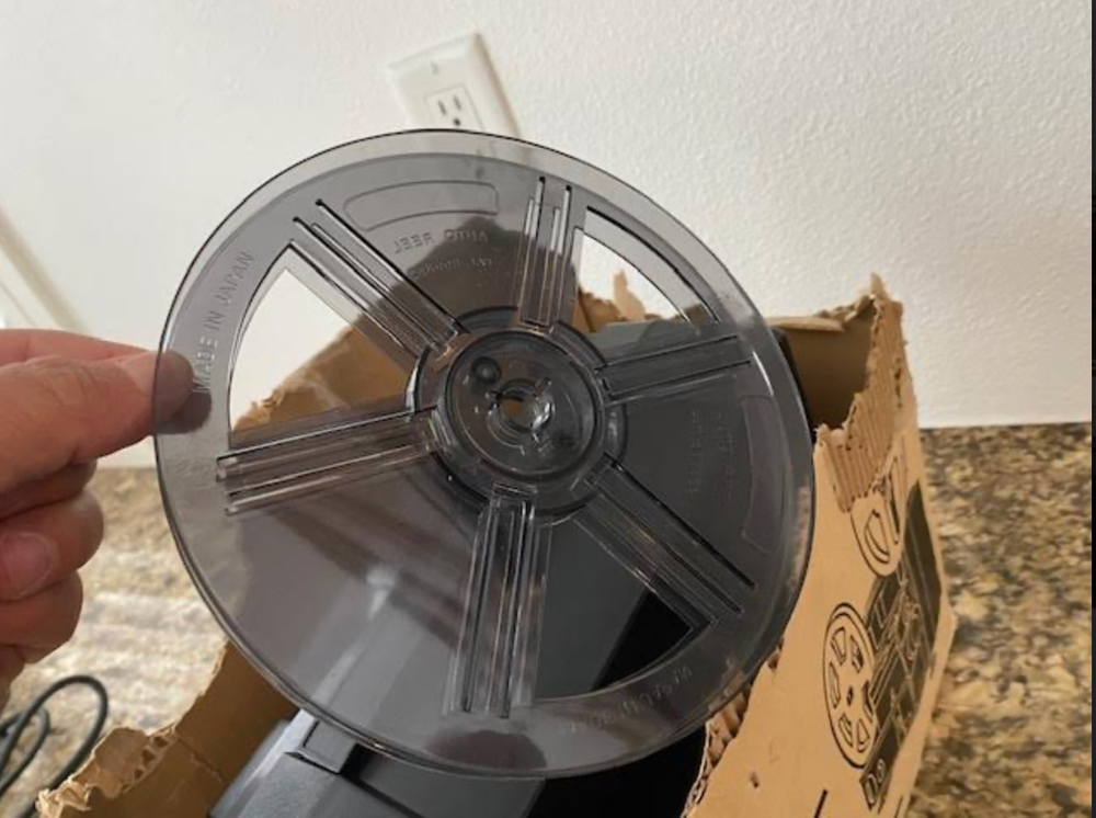 CHINON 3000GL DUAL 8mm PROJECTOR -adjustable speed.