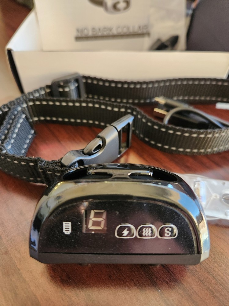 NIB Anti Bark Barking Control Collar Device Small Medium Dog