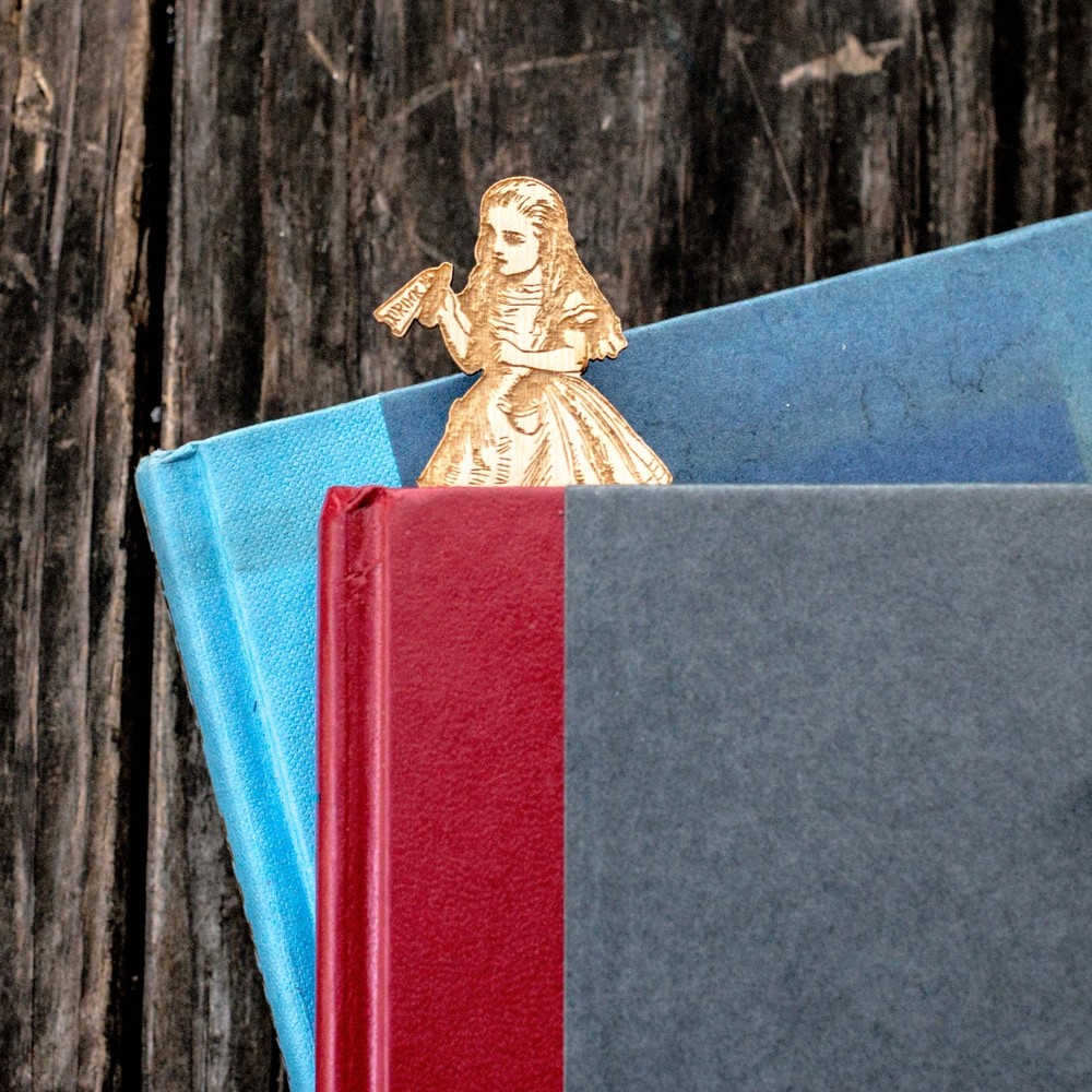 Bookmark - Alice - Read Me - Bookmark