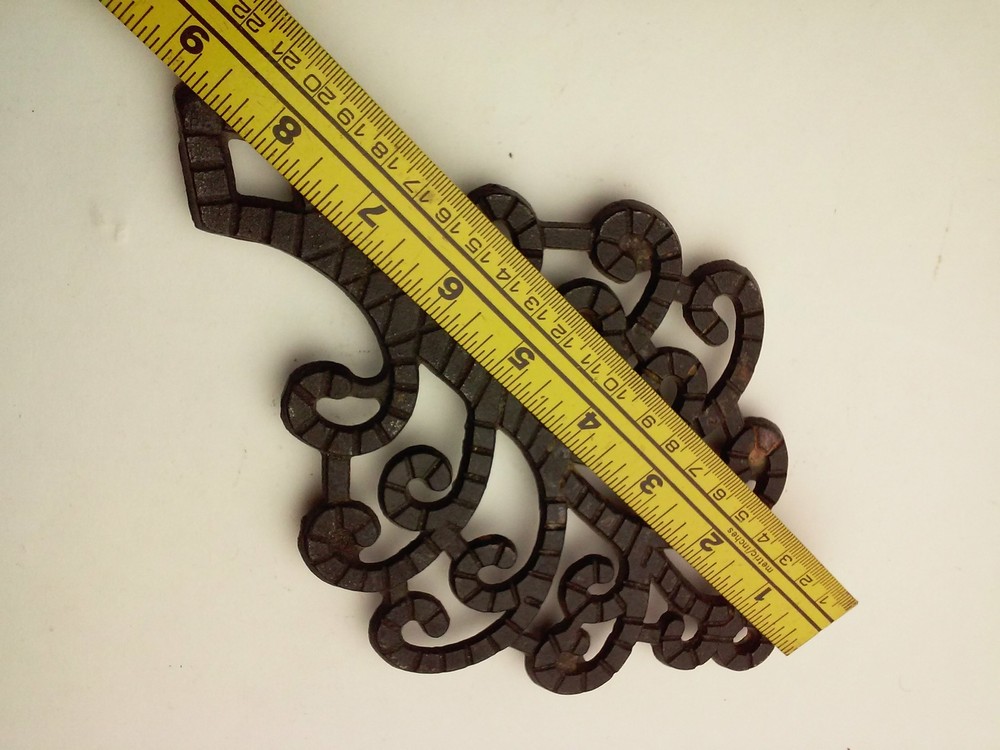 Tree Shaped Cast Iron Trivet Decorative Hot Pad Serving Rack