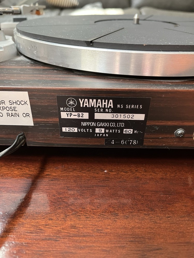 Yamaha YP-B2 Auto-Return Turntable