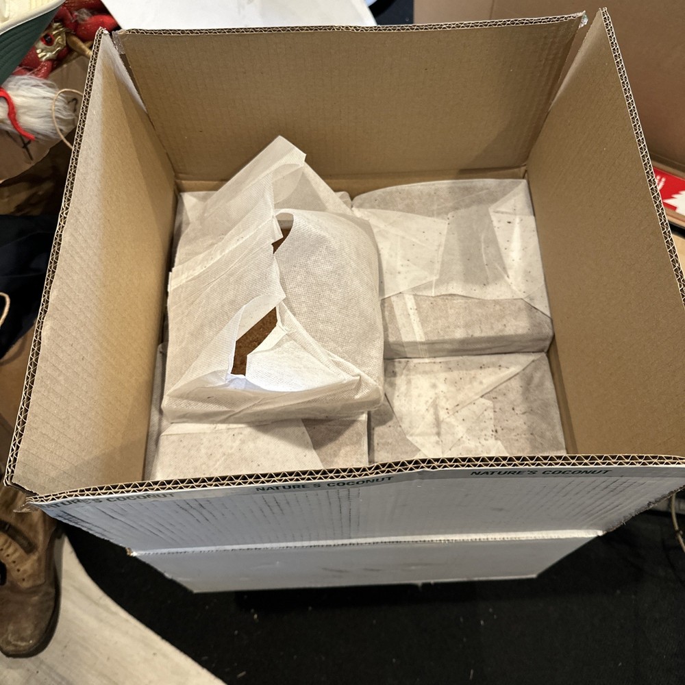 Natures Coconut- Compressed Coconut Coir Bags. 20 8x8 Bricks- Hydroponic, Amend