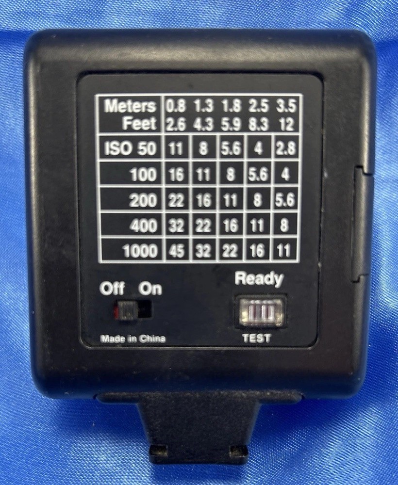 ADDICON ELECTRONIC CAMERA FLASH 201 AUTOMATIC TESTED WORKS PROPERLY