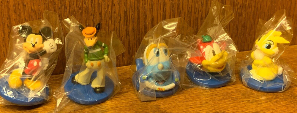 Disney Character 16 Mini Figure Set RUNA (1")