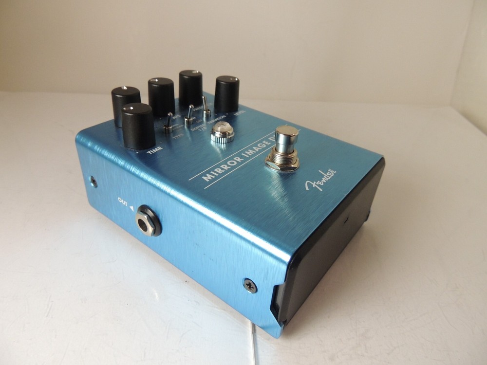 Fender Mirror Image Delay Effects Pedal Free USA Shipping