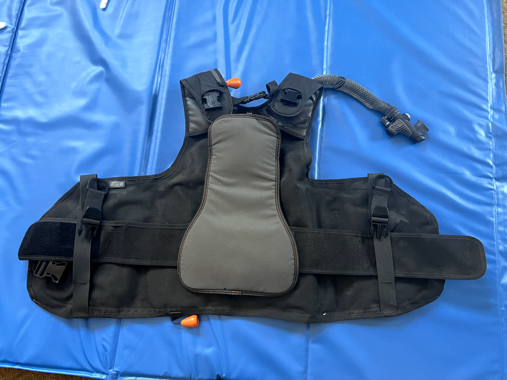 BRAND NEW Aqualung Wave BCD