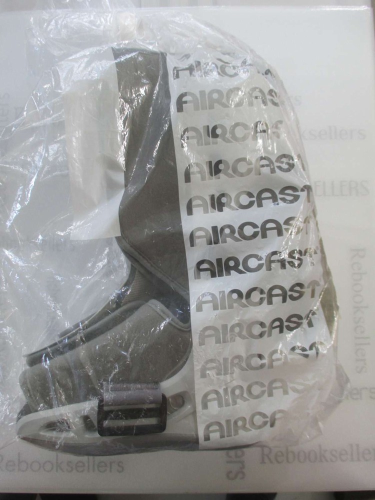 Aircast AirSelect Standard Walker Brace / Walking Boot, Small