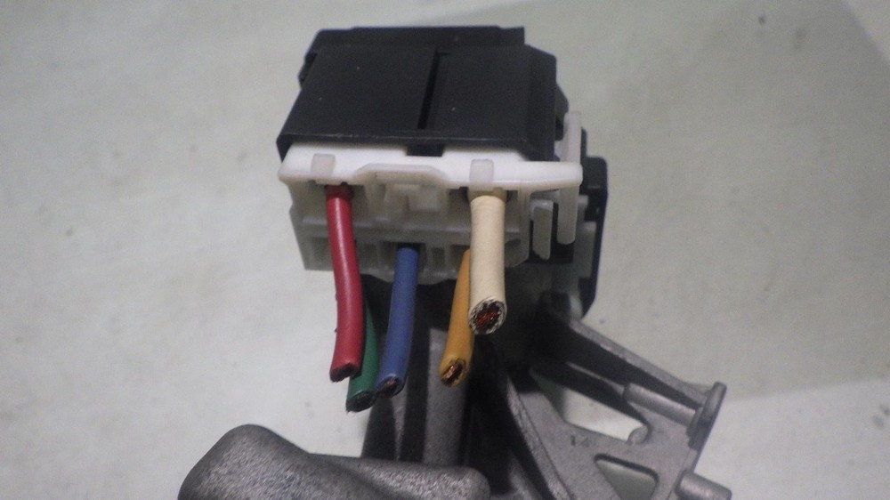 13 HONDA CR-V Ignition W/Key