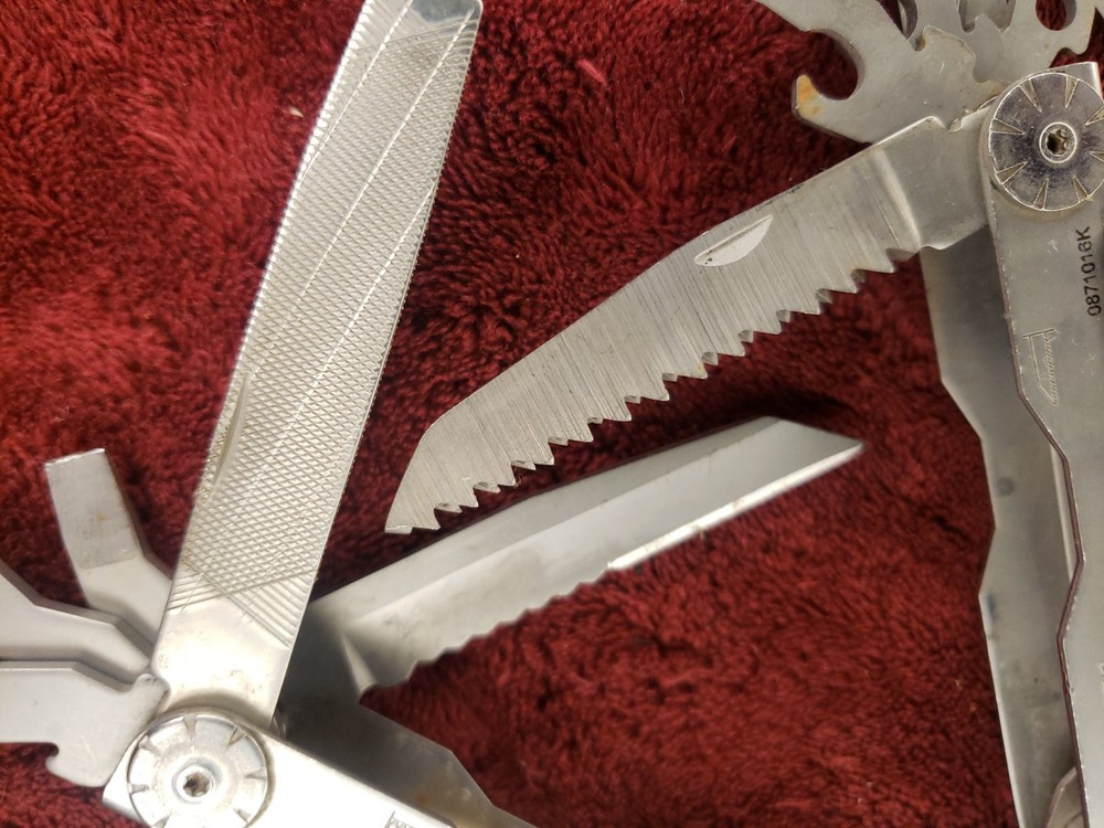 🔪🔪 Gerber Diesel Multi-Tool knife pliers s