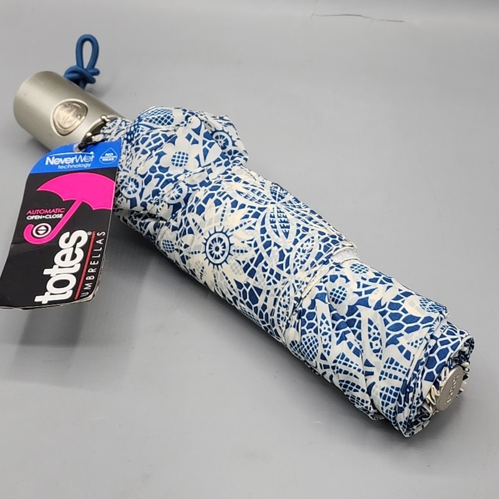 Totes Never Wet Blue & White Floral Design, 43" Coverage Auto Open