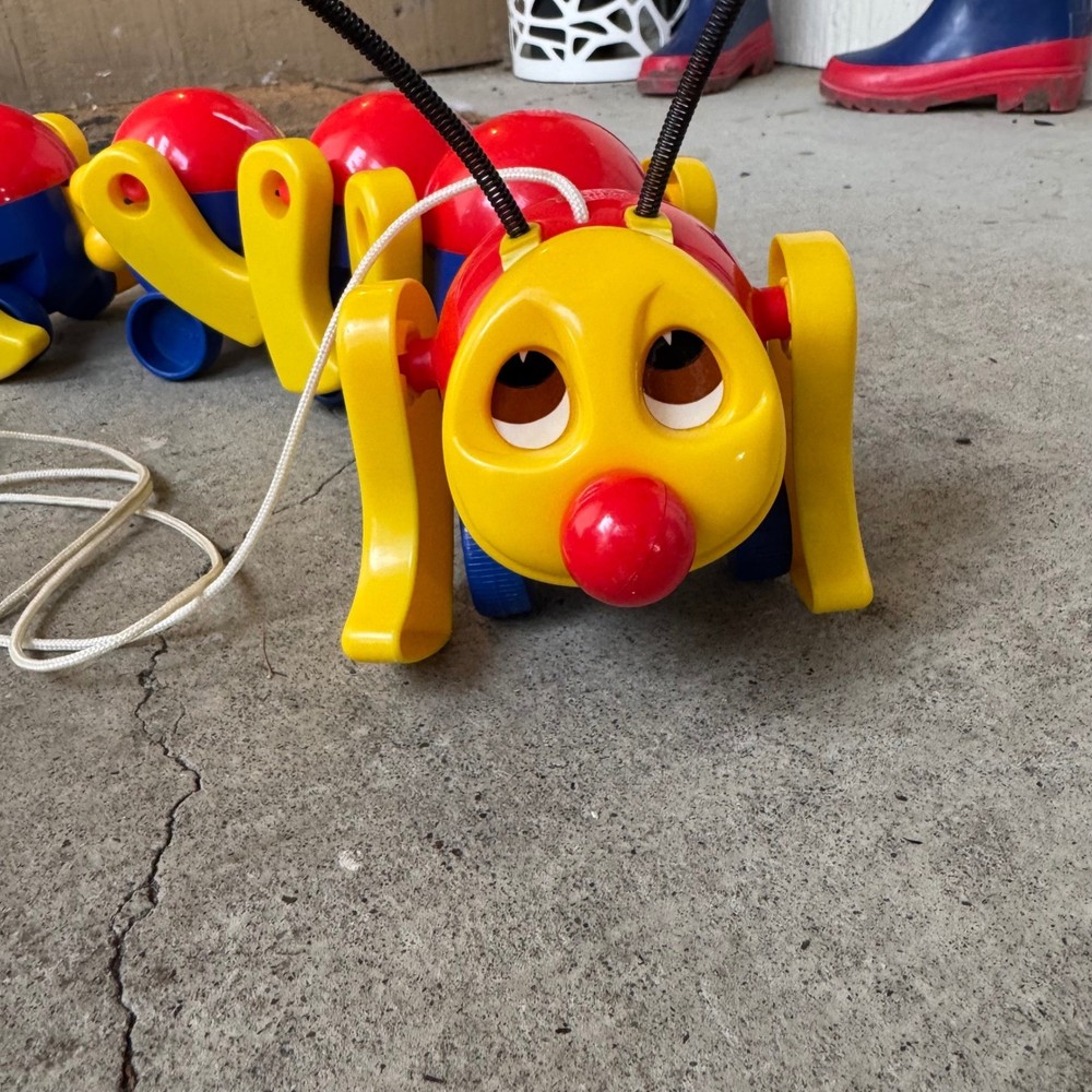 Vtg Kiddicraft Clatterpillar Pull-along Wiggle Worm Pull Toy Segmented Toddler