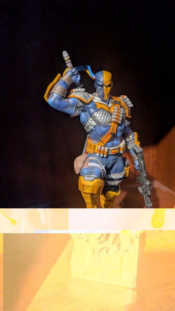 Iron Studios Deathstroke 1:10 Scale Statue DC Comics w/ Extra Portrait