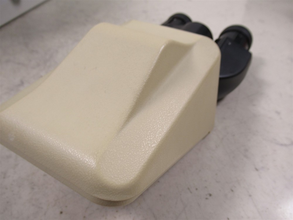 Nikon Eclipse E200 Microscope Binocular Head with 2 Eyepieces E2-TB