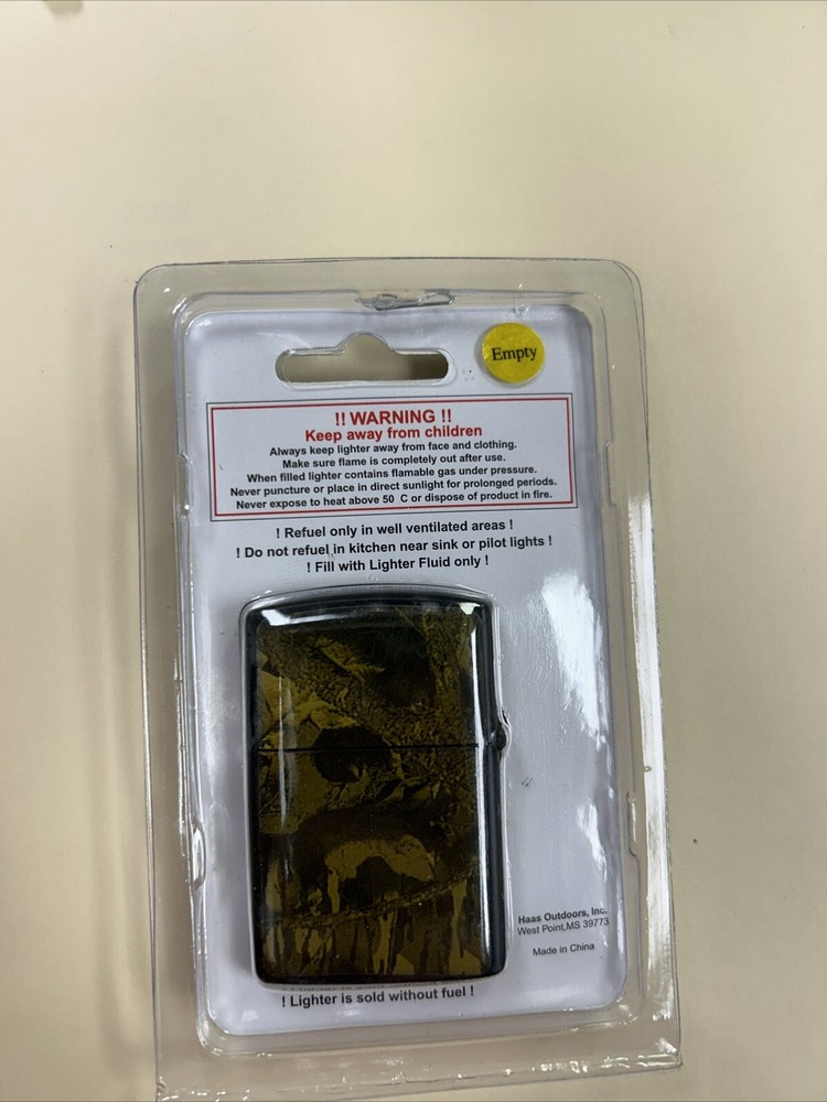 VINTAGE ZIPPO Lighter. Mossy Oak.