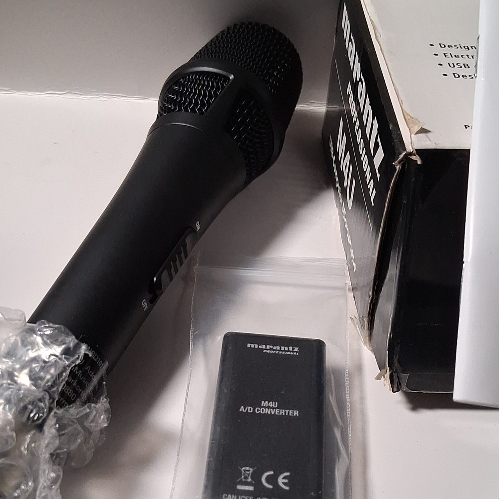 Marantz M4U USB Microphone, Headphone Output, On/Off Switch, Black, Handheld