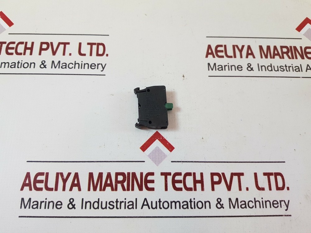 Eaton M22-CKC10 Contact Block With Selector Switch Set