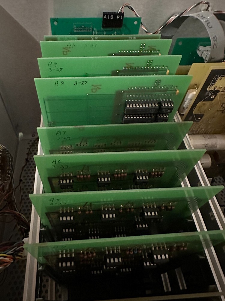 LK Technologies Model ELS3000 Analyzer Control Unit – NIM Modular Rack