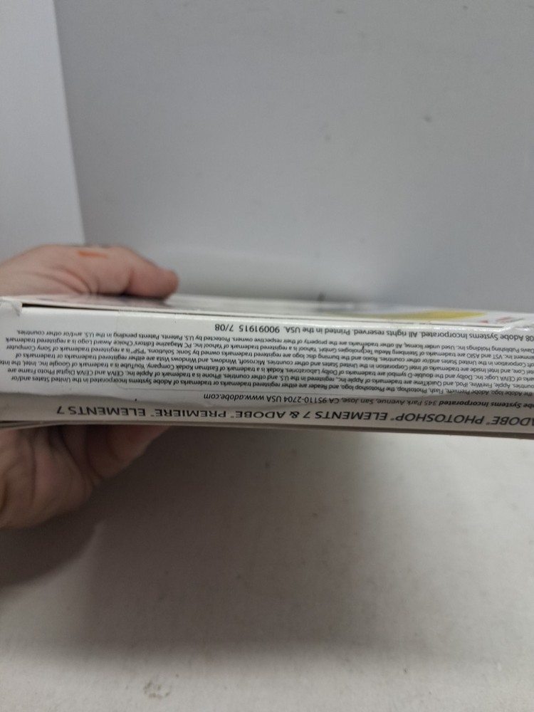 Adobe Photoshop Elements 7 & Premiere Elements 7 + Key 2 Discs