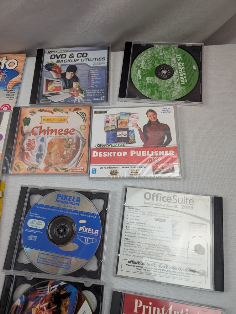 Lot of 25 PC CD-ROM Computer Software Utilities- Desktop Publisher Pro +++