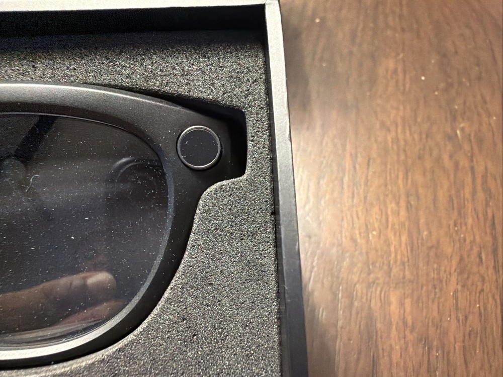 Smart Glasses With Video Camera, Audio, Translation