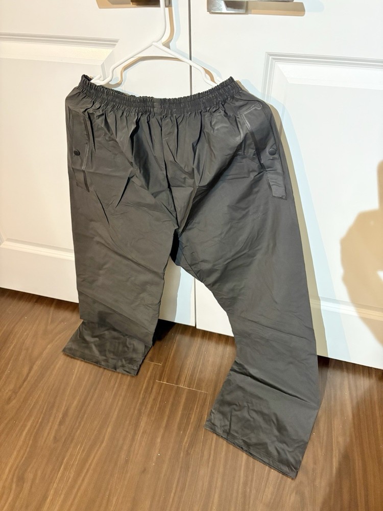 Rothco Two-Piece Nylon Rainsuit Black Medium