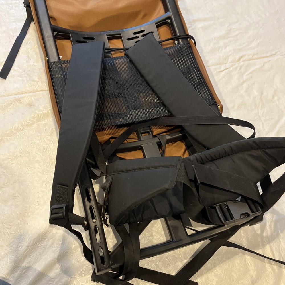 Camp Trails External Frame Hiking Backpack Size M Adjustable Black and Tan