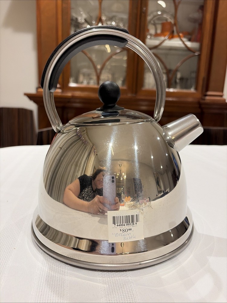 WMF Dream Water kettle 2.0 L tea kettle Stainless Universal Bottom