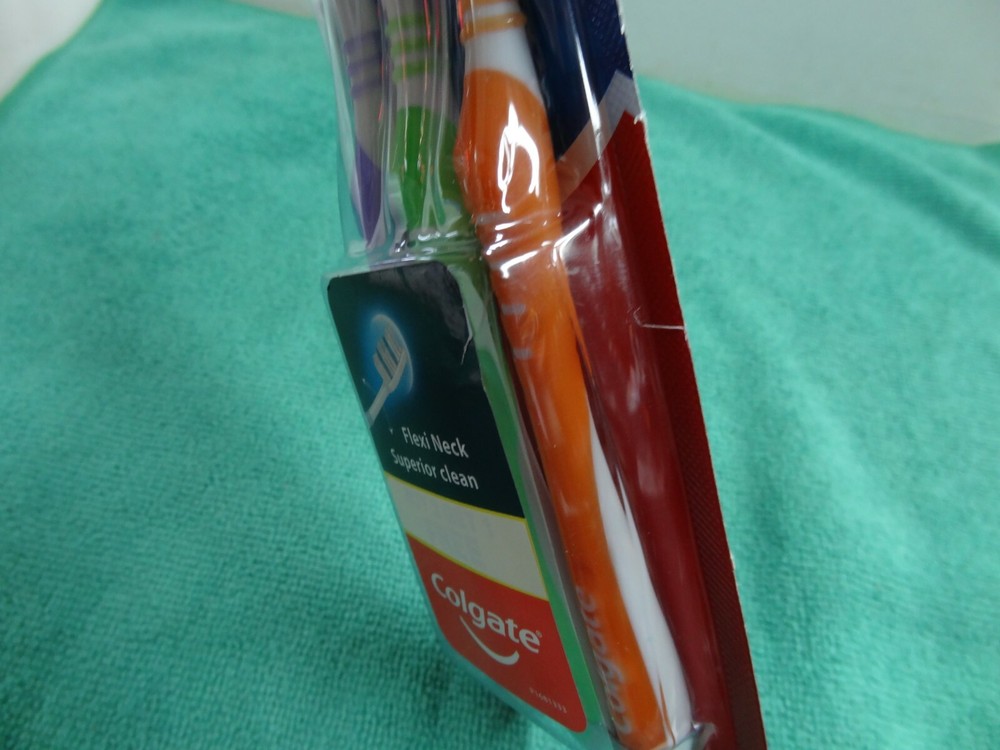 NEW Colgate Super Flexi Toothbrushes -3 Pack- Multi Color - MEDIUM