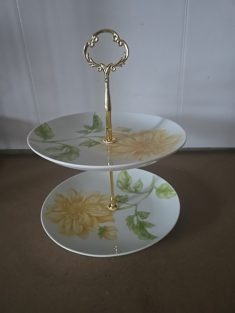 Oneida Olina Yellows 2‑Tier Ceramic Cake Stand – Disassembles for easy storage