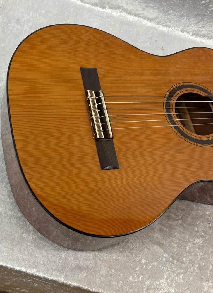 Admira Malaga classical guitar with chipboard case