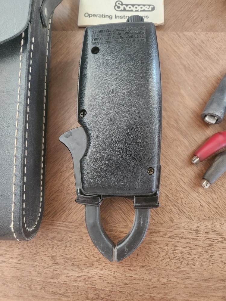 General Electric Snapper AC Volt / AMP / OHM /Hook-On Meter with Case