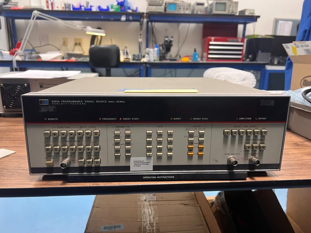 HP 8165A 50 MHz Programmable Signal Source