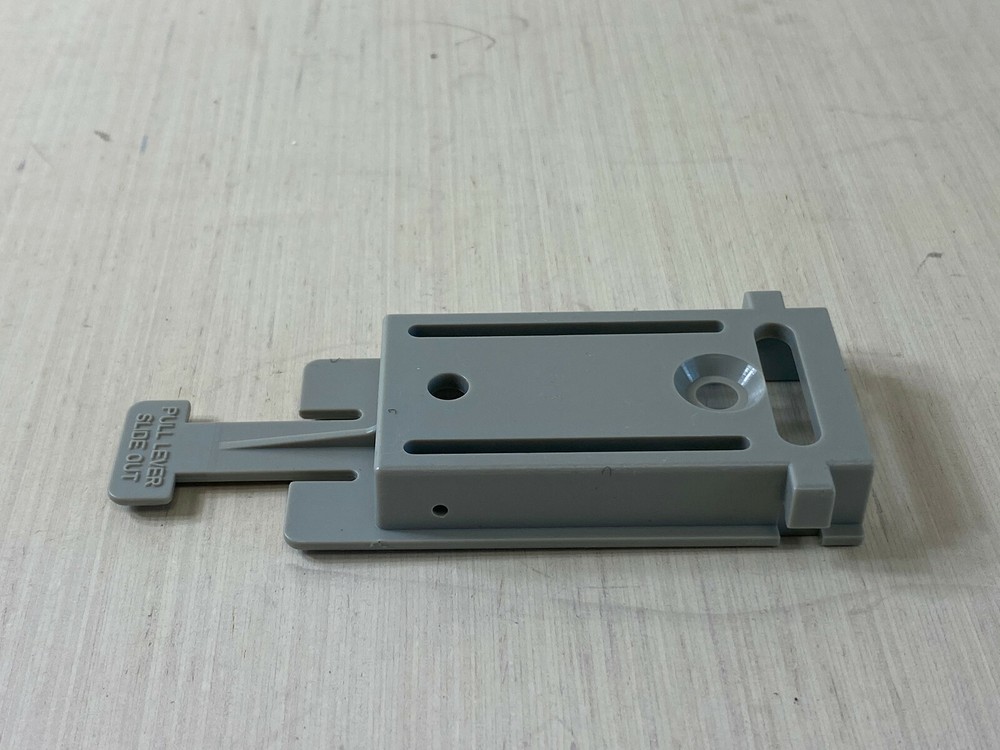 DD12: Posey 8276 Saddle Bracket