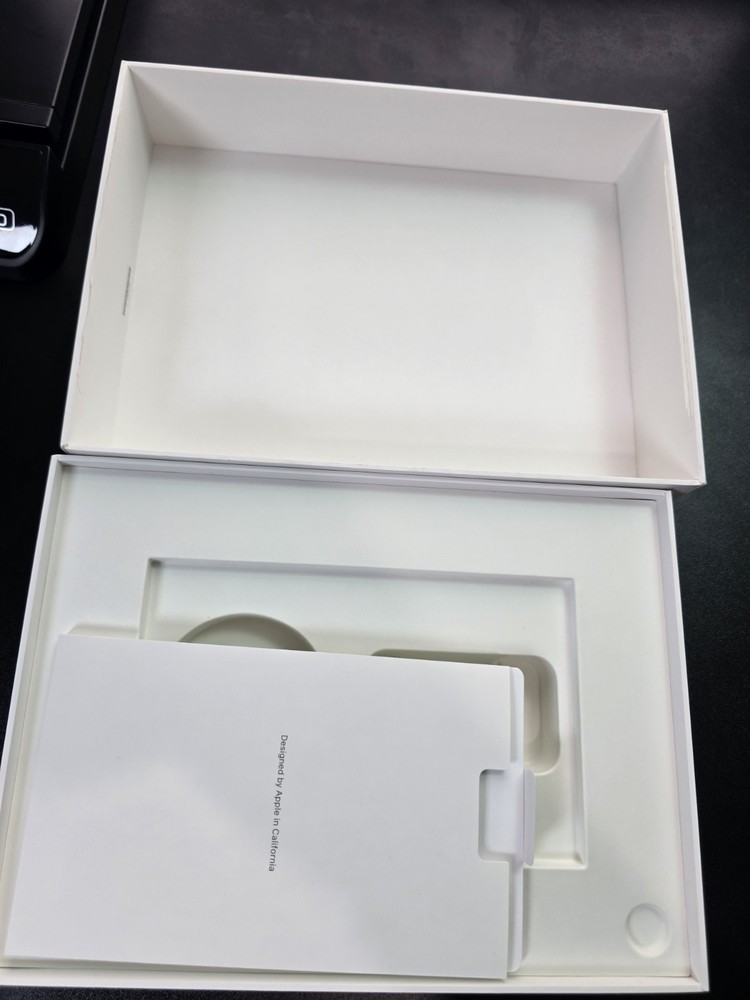 iPad box 10th Generation Silver 64GB EMPTY BOX ONLY