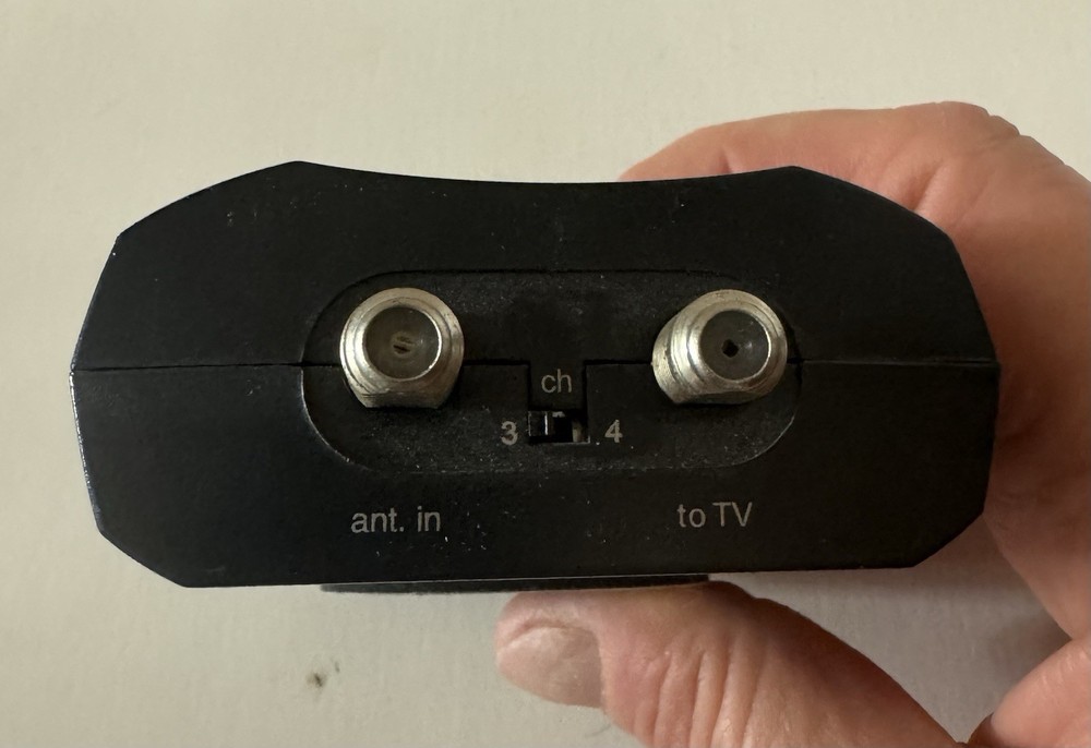 Terk Mini Modulator w/ Electrical Power Cord & RCA Input Cable