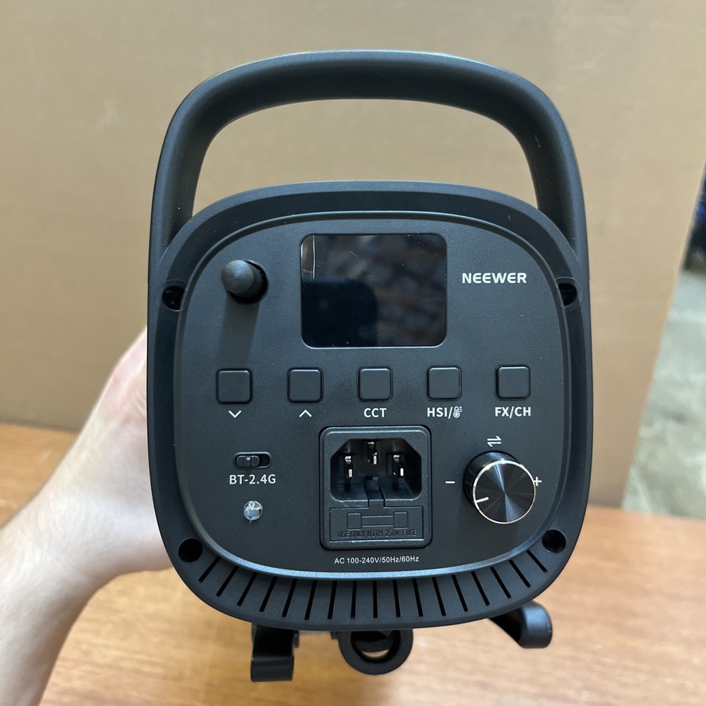 NEEWER CB60 RGB Video Light