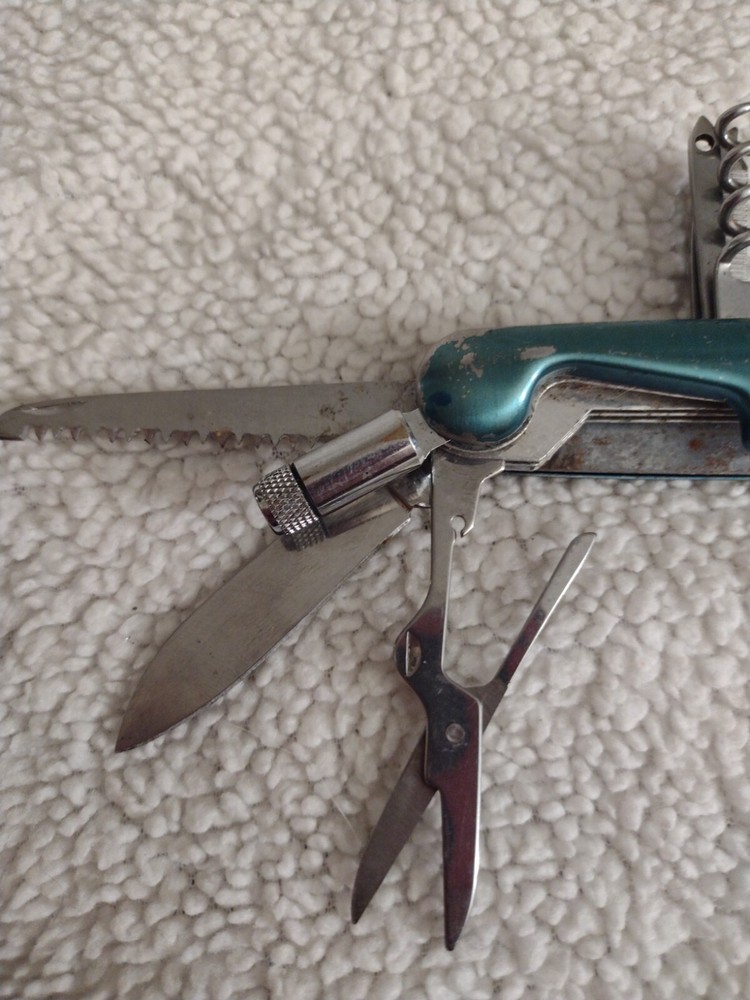 Multi Blade Multi Tool Pocket Knife 3 1/2 Inch