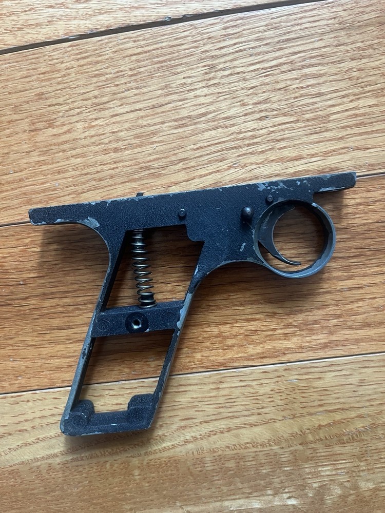 Vintage crosman 130 150 157 105 106 Frame, trigger, assembly