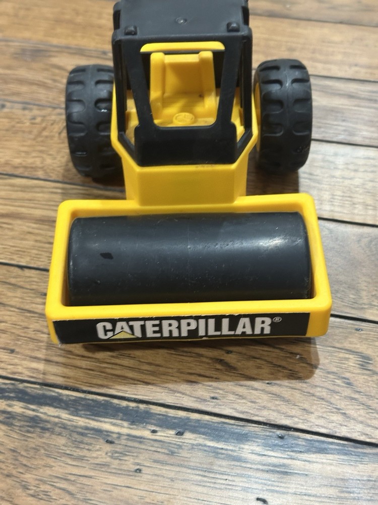 CAT Caterpillar Yellow Plastic Road Roller Construction Vehicle Toy