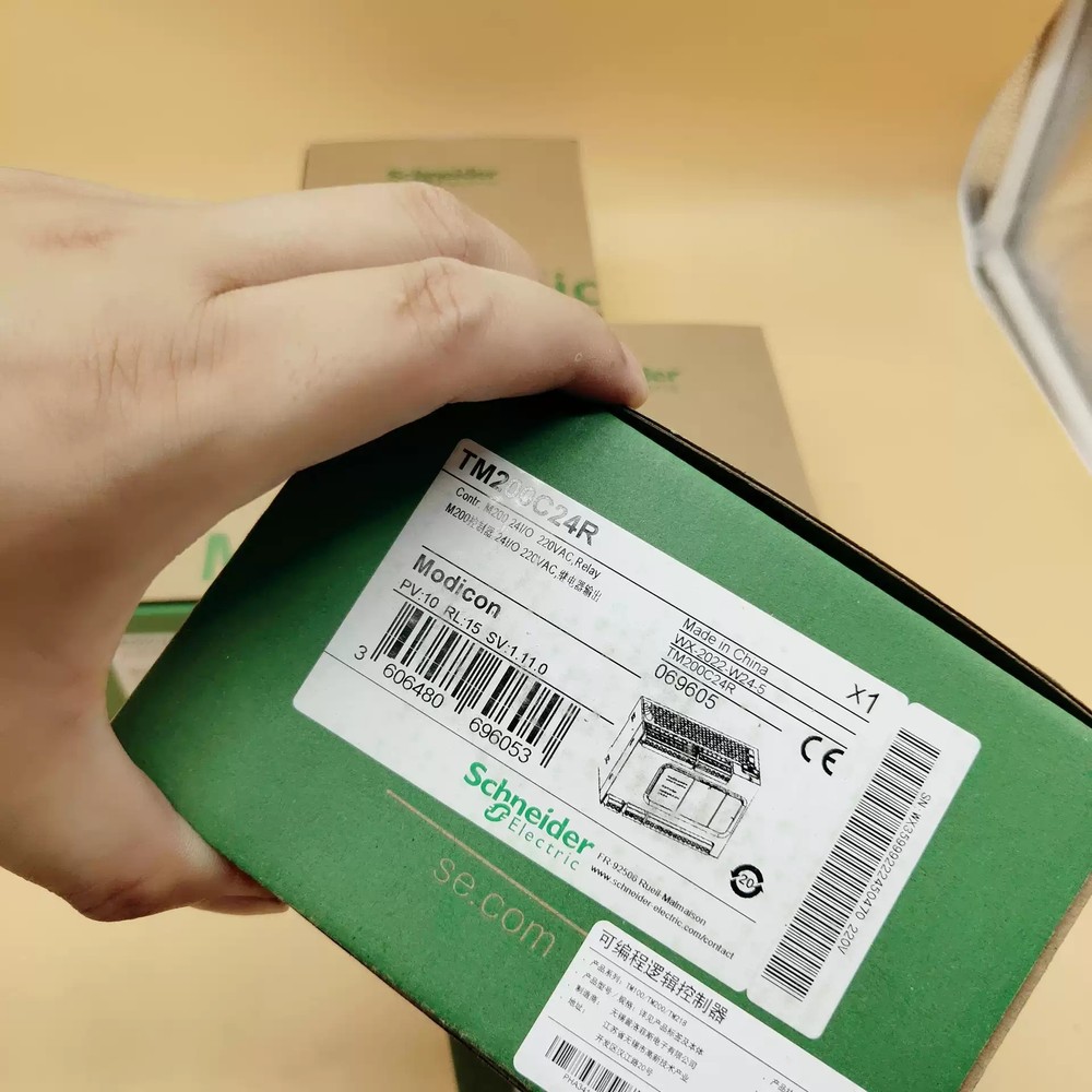 1pcs Schneider TM200C24R