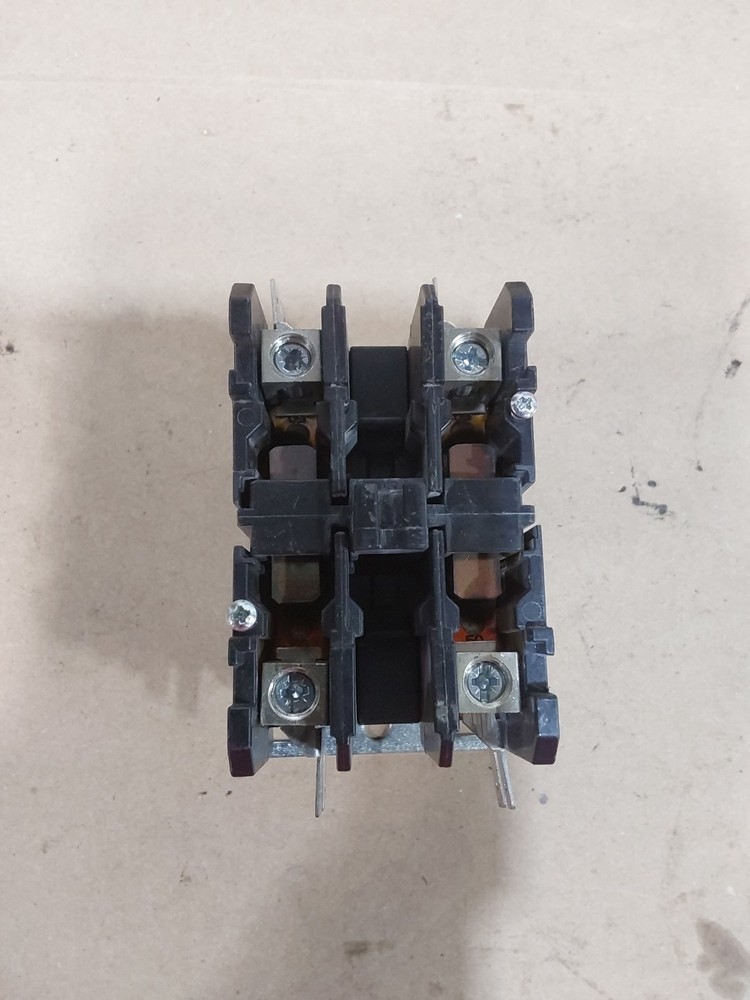 9-3186-2 / 208-240V Contactor