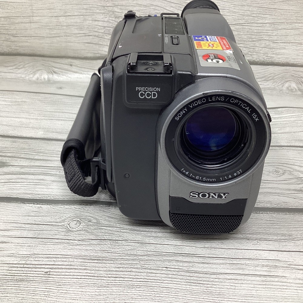 Sony Handycam Vision CCD-TRV32 Untested