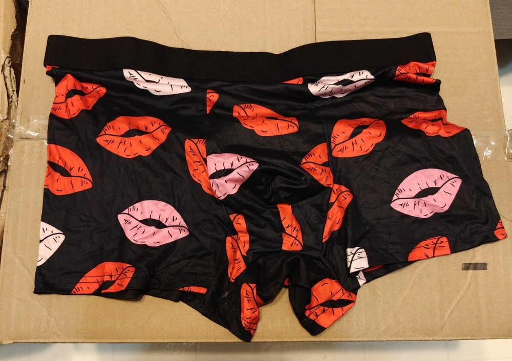 GT5- 5 Boxer Briefs Funny Design Ducks, Lips, Camo, Checker Patterns Size Medium
